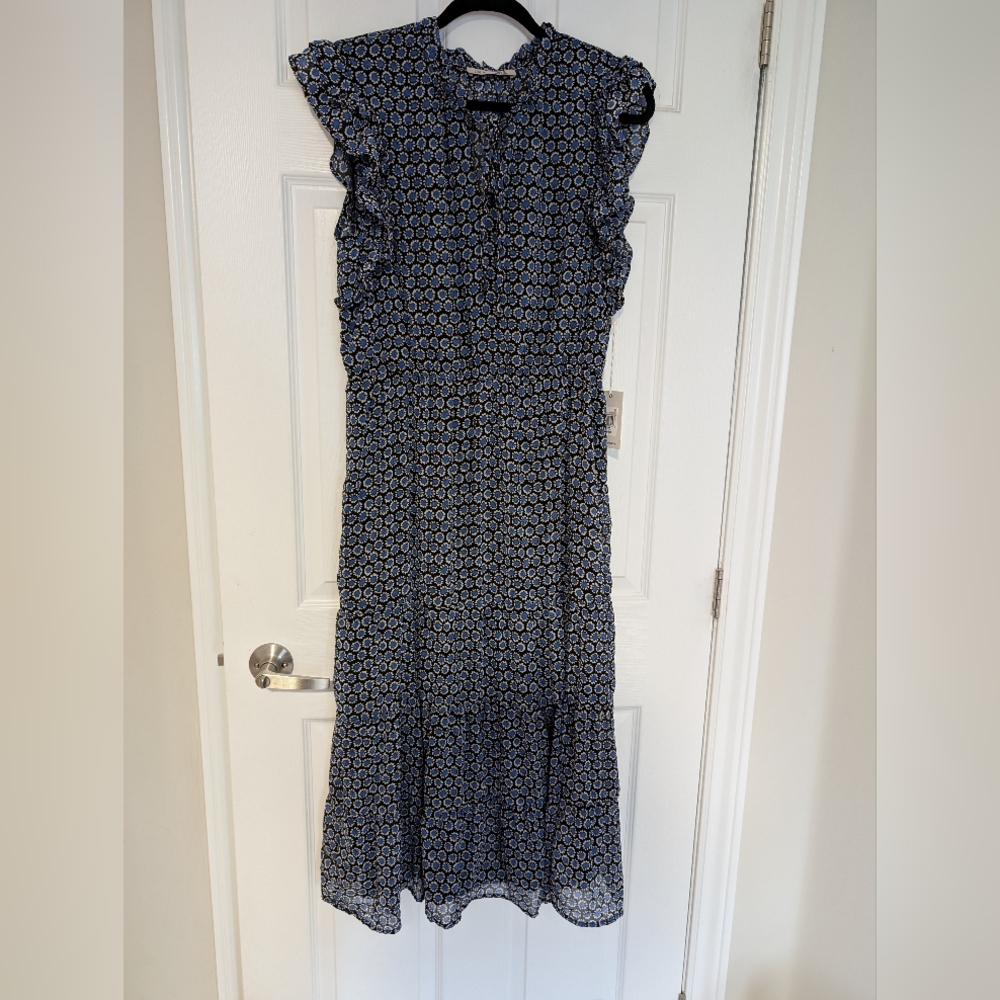 BNWT Dex fully lined dress with flutter sleeves, size xl